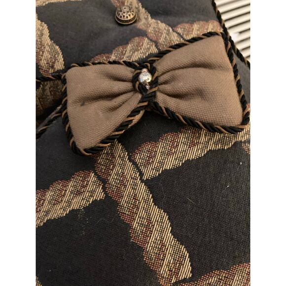 Scottie Dog Pillow Unique Black & Tan with Bow 16" x 13" - Picture 3 of 6